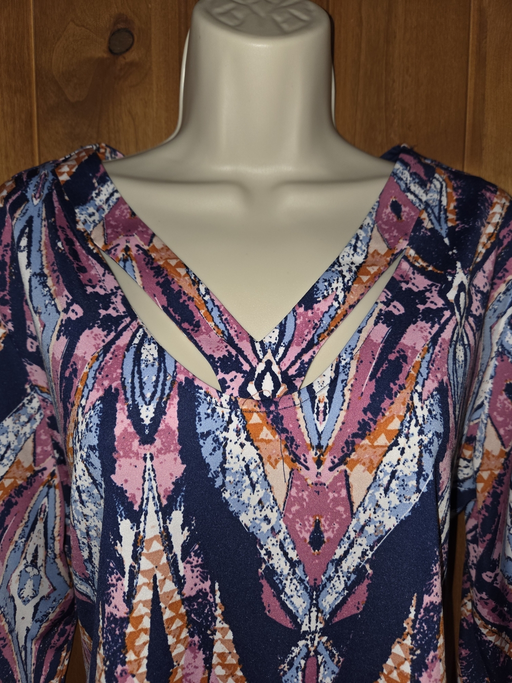 new directions Navy Multi-Color V-Neck Geometric Tunic - Picture 2 of 8